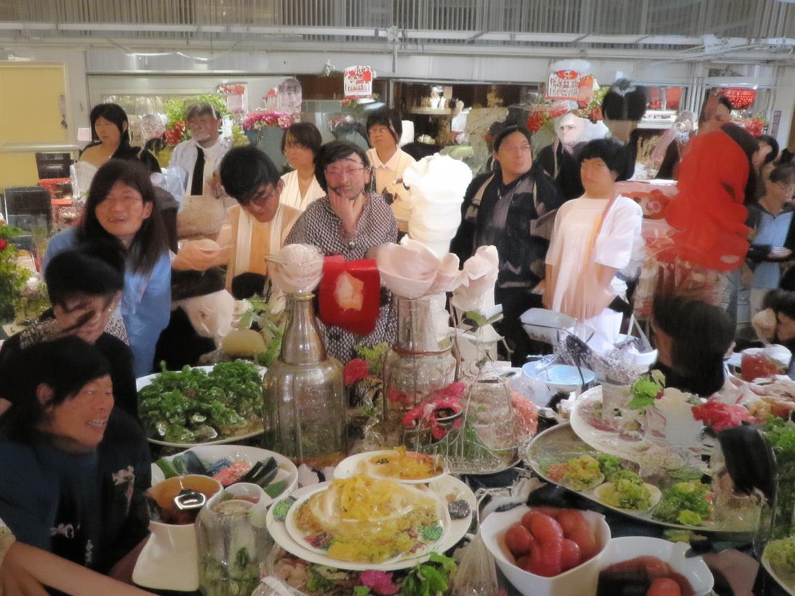 昆山，数据背后的城市脉动——如何通过数据分析揭示其经济与人口发展的新趋势？